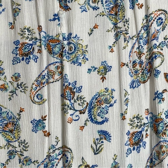 Skies Are Blue White Cream Flutter Sleeve Blouse - Picture 4 of 11